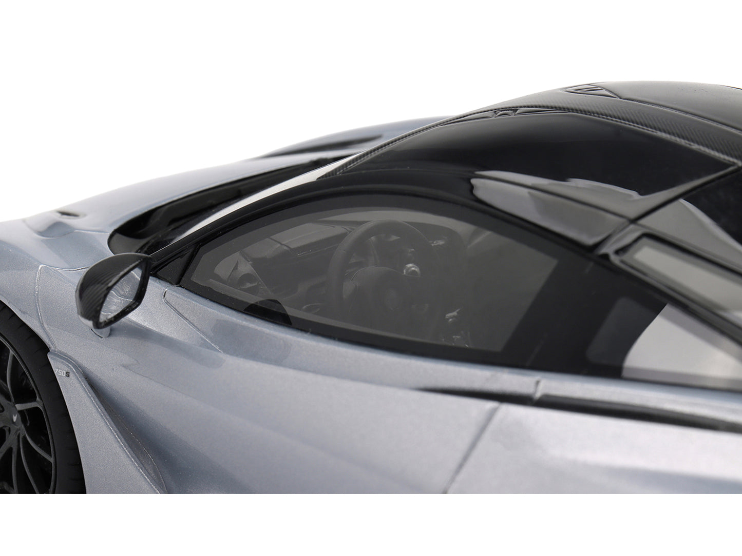 McLaren 750S Ice Silver Metallic with Black Top 1/18 Model Car by Top Speed