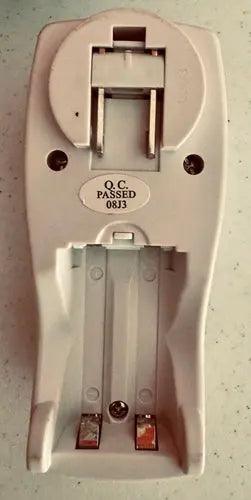 AA Battery Charger - Used-DiecastModeler.com