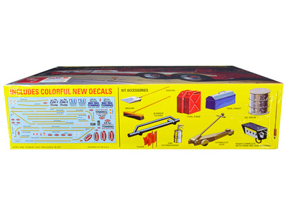 Skill 3 Model Kit Peterbilt Wrecker Tow Truck 1/25 Scale Model by AMT