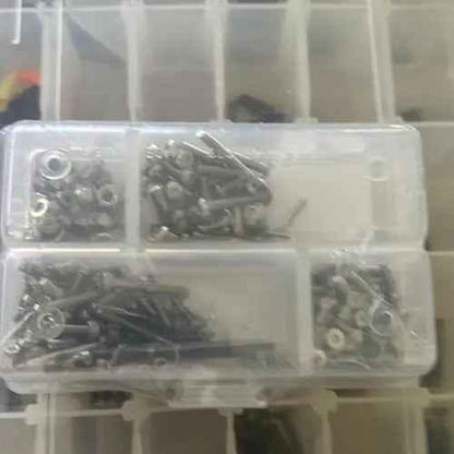 axi011 – Axial SCX10 Honcho RTR Stainless Steel Screw-DiecastModeler.com