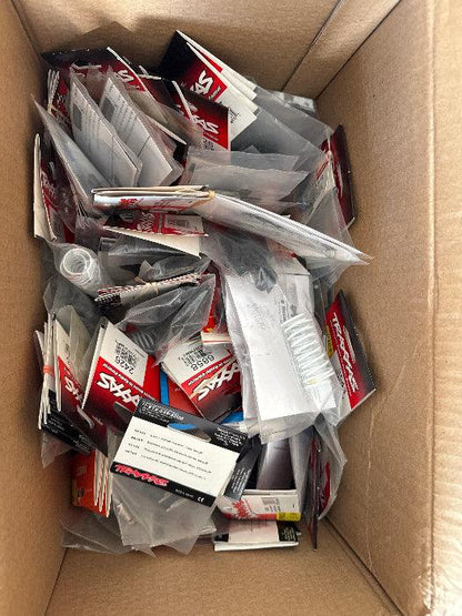 Bundle of Traxxas parts - New-DiecastModeler.com