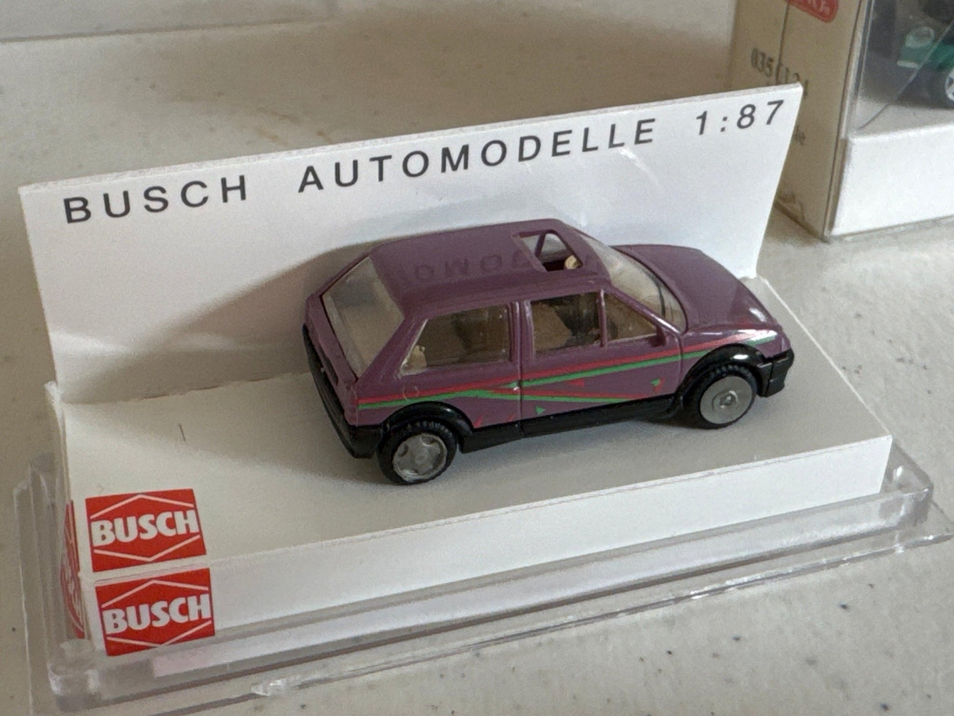 Cars for your HO layout- (USED)-DiecastModeler.com