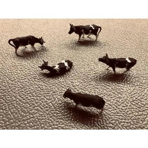 Cows for your HO scale farm (5 Count) - (USED)-DiecastModeler.com