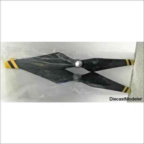 DJI - 9450 Self-tightening rotor (Black w/ Yellow stripes)-DiecastModeler.com