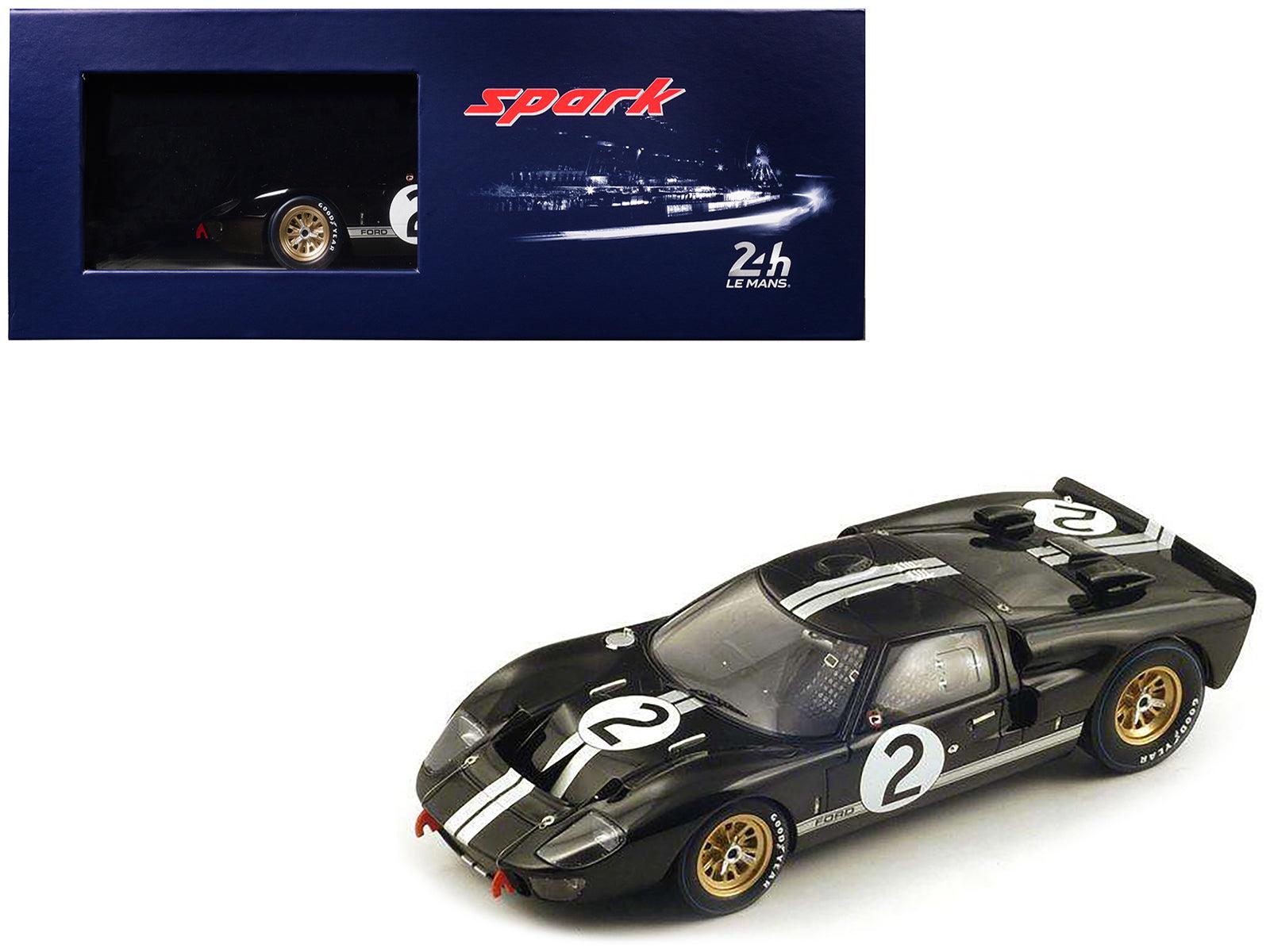 Ford MK 2 #2 Bruce McLaren - Chris Amon "Shelby American" Winner "24 Hours of Le Mans" (1966) with Acrylic Display Case 1/18 Model Car by Spark-DiecastModeler.com