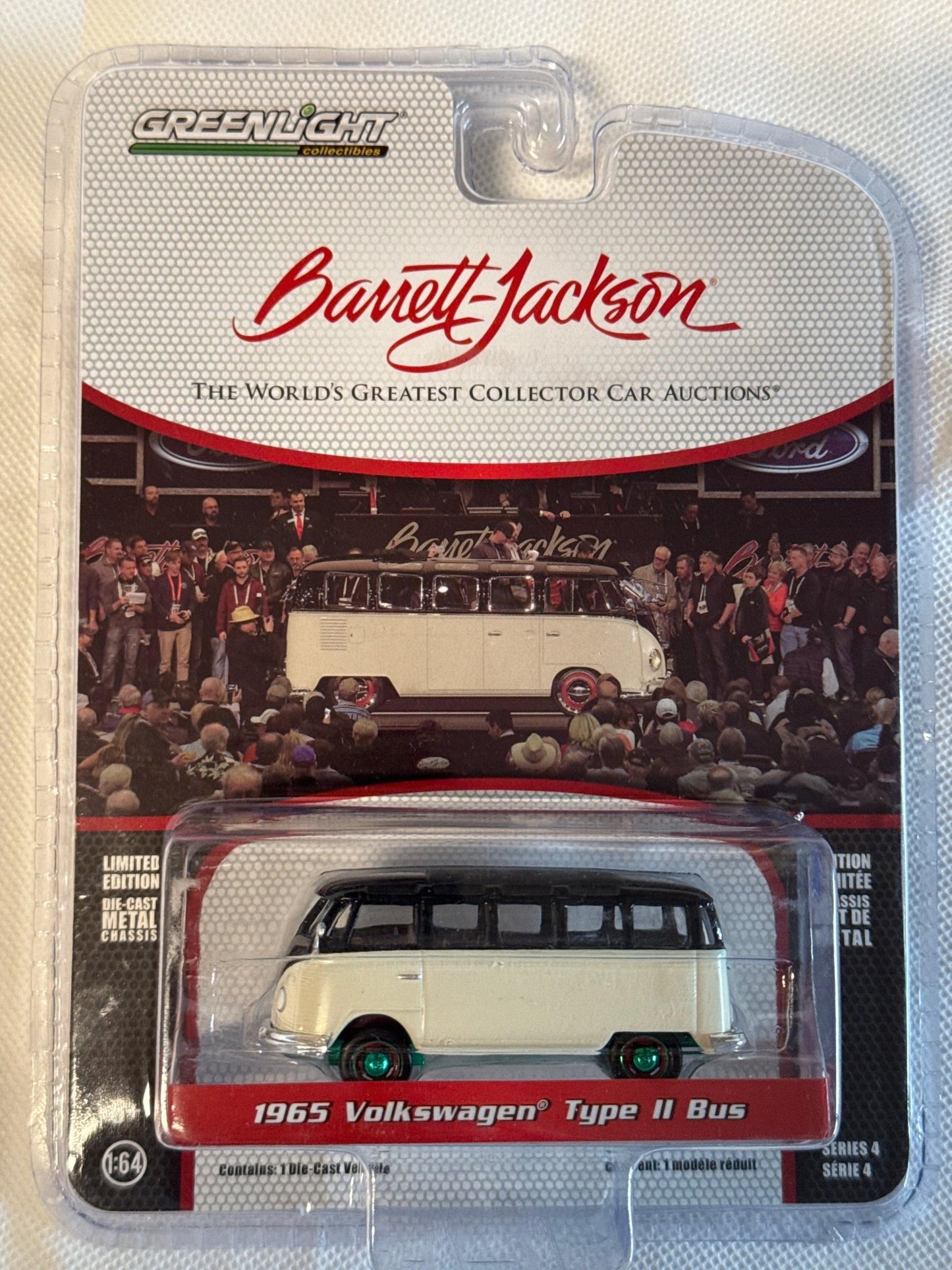 Greenlight - 1:64 Barrett-Jackson Series 4 - 1965 VW Type II 21-Window Deluxe Bus (GREEN)-DiecastModeler.com