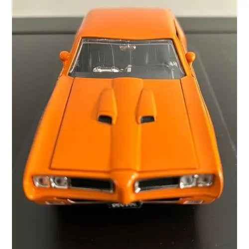 Jada 1969 Pontiac GTO Judge - Diecast-DiecastModeler.com