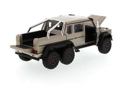 Jurassic World - Mercedes Benz G 63 AMG 6 x 6 SUV/Pick-up Truck-DiecastModeler.com
