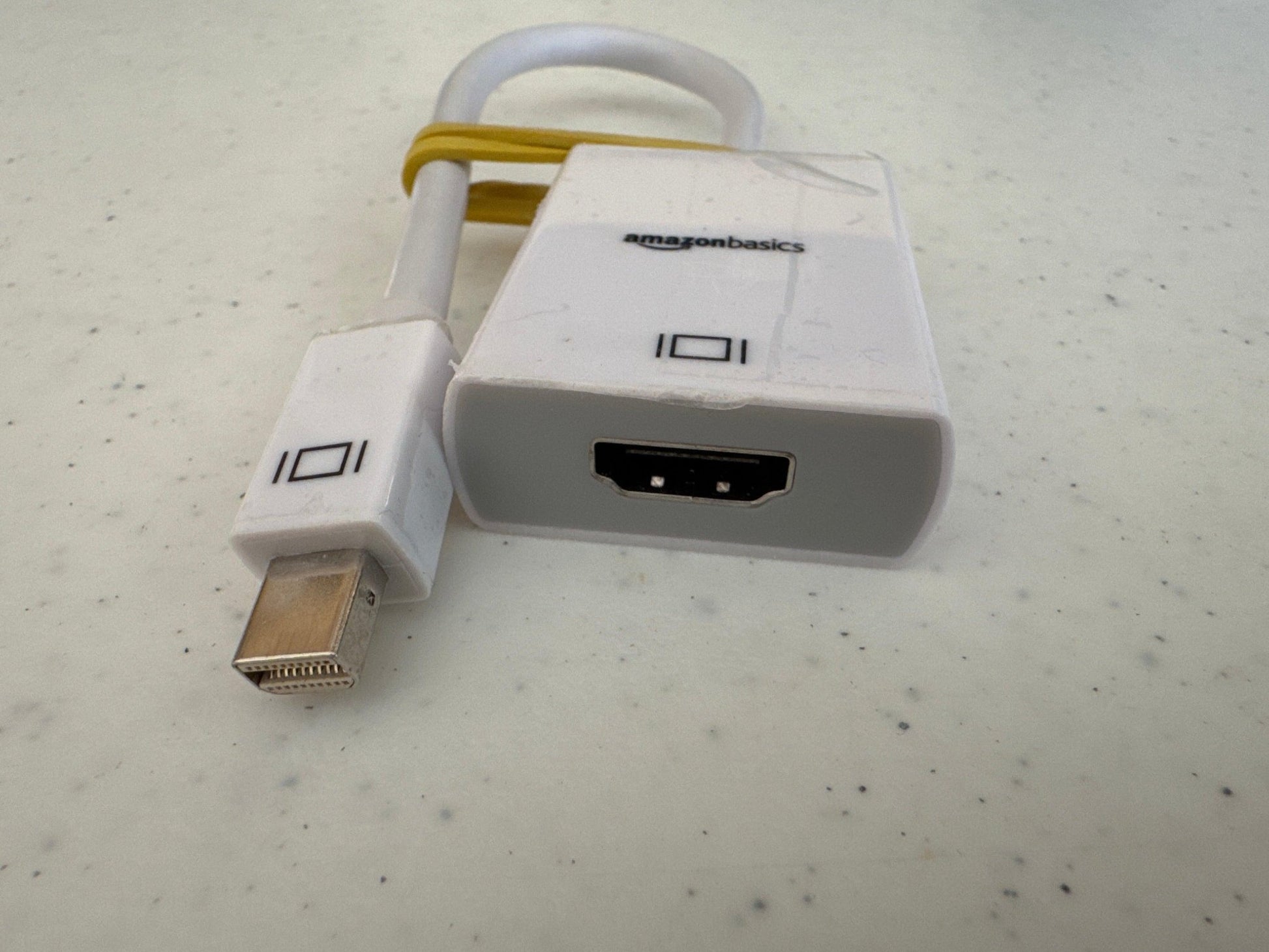 MAC external monitor port-DiecastModeler.com