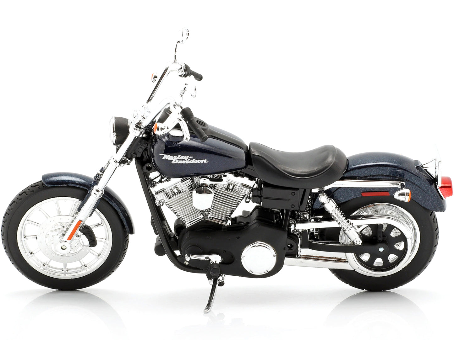 2006 Harley Davidson FXDBI Dyna Street Bob Bike Motorcycle Model 1/12 by Maisto