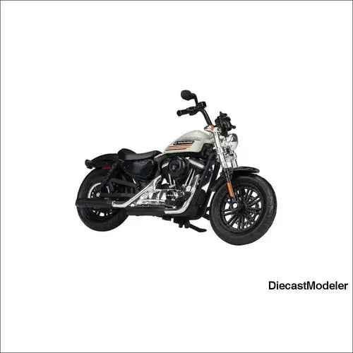 Maisto- Harley-Davidson Motorcycles Series 38-1/18 scale die-cast model 48SPCL-DiecastModeler.com