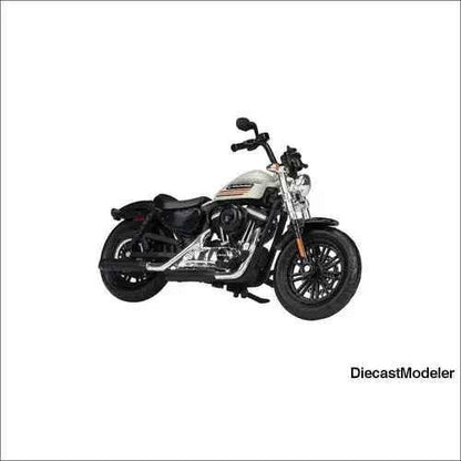 Maisto- Harley-Davidson Motorcycles Series 38-1/18 scale die-cast model 48SPCL-DiecastModeler.com