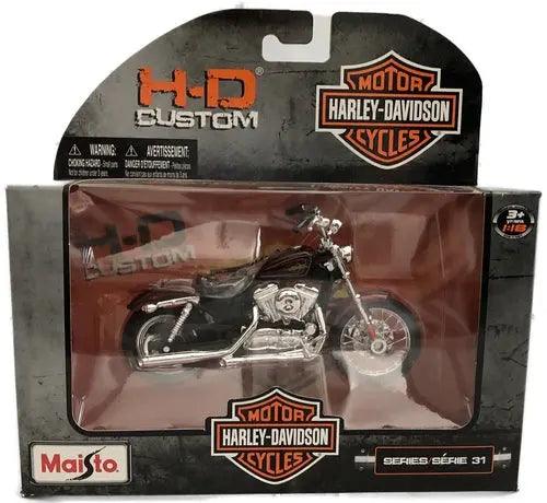 Maisto - Motorcycles Series 37-1/18 2012 Harley-Davidson® XL 1200V Seventy-Two-DiecastModeler.com