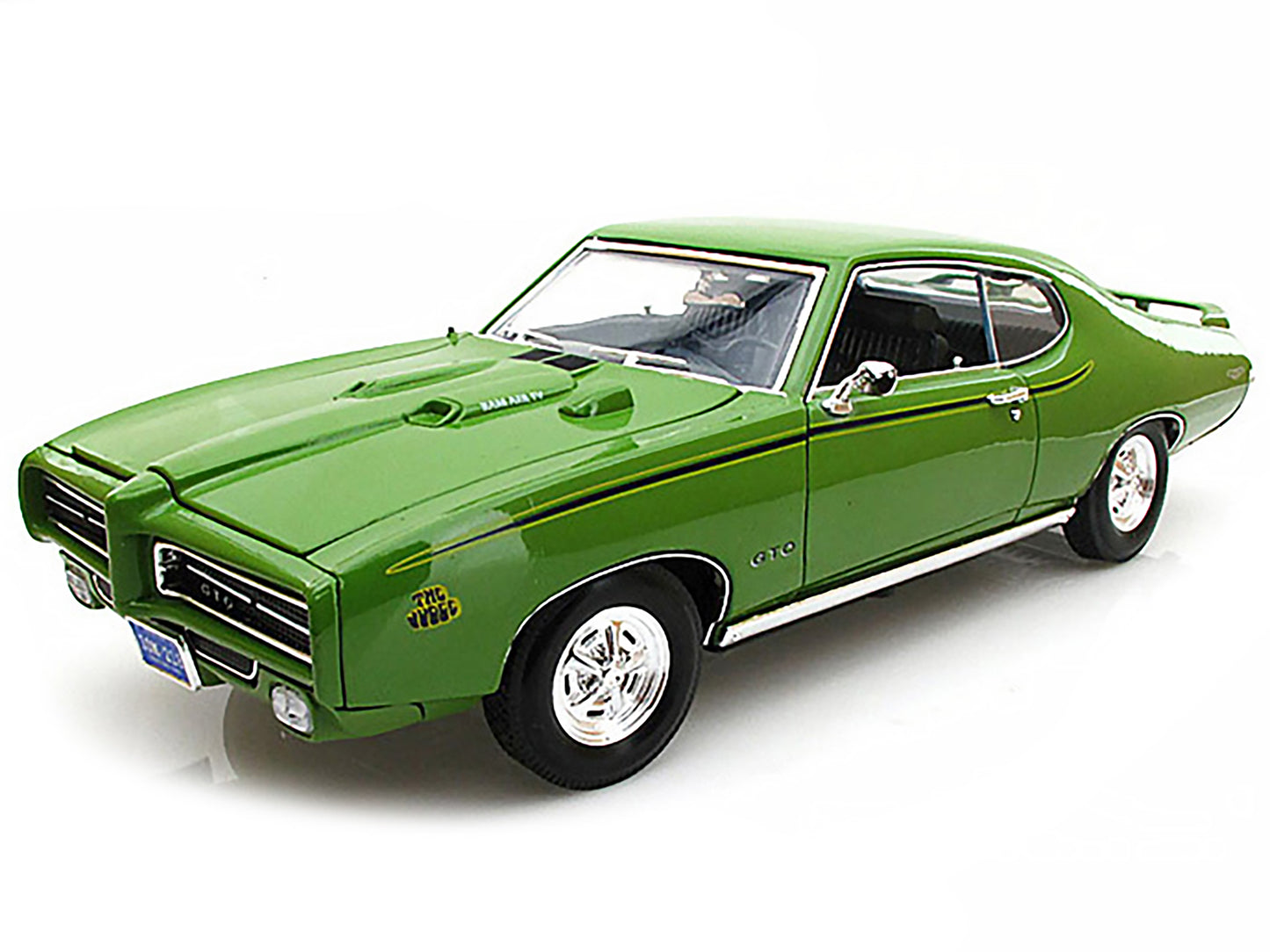 1969 Pontiac GTO Judge Green 1/18 Diecast Car Model by Motormax