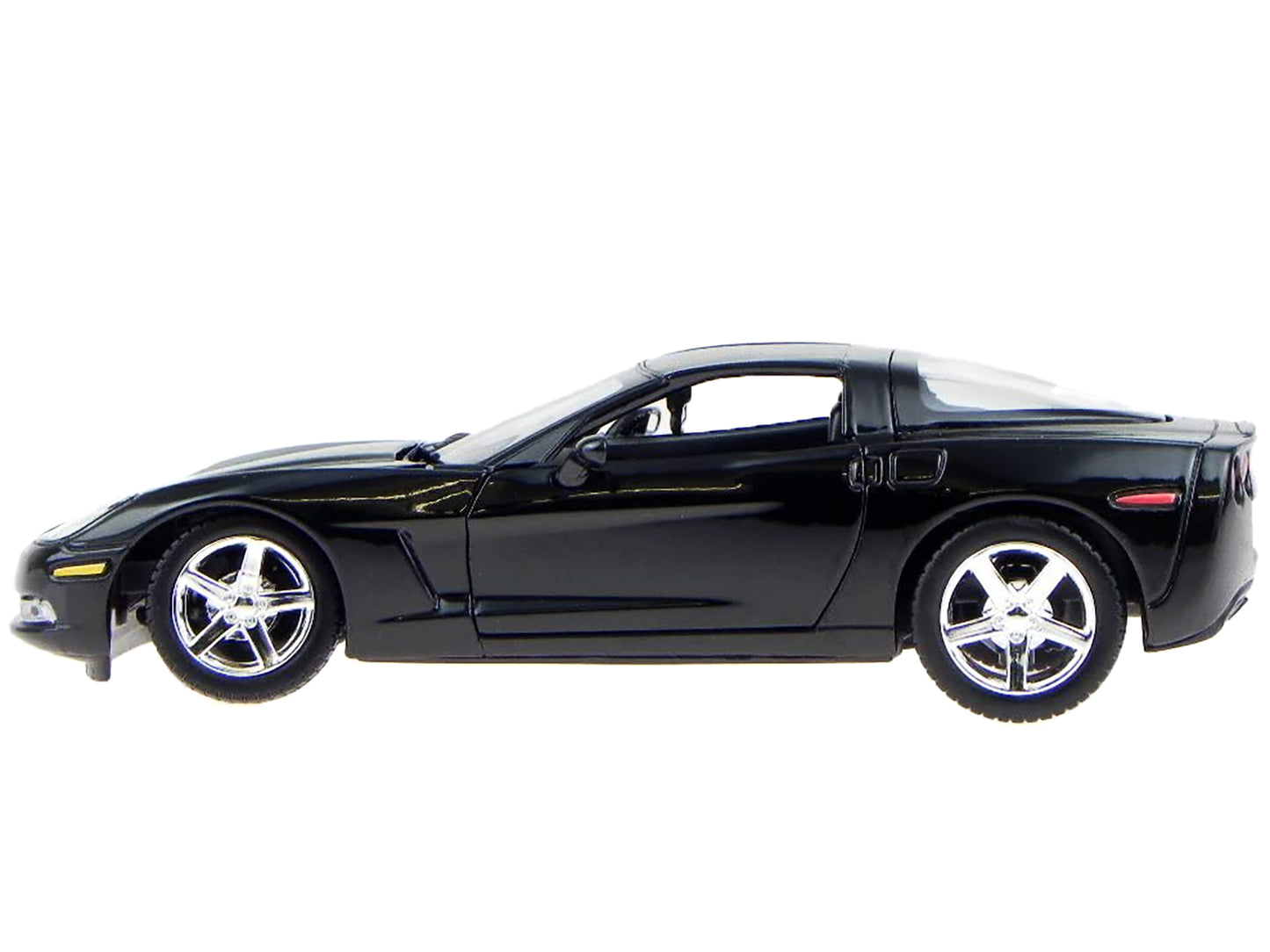 2005 Chevrolet Corvette C6 Coupe Black 1/24 Diecast Model Car by Motormax