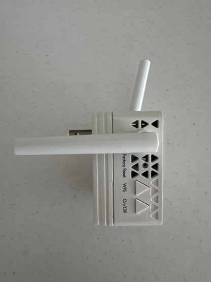 NETGEAR AC750 WiFi Range Extender (EX3700-100NAS)-DiecastModeler.com