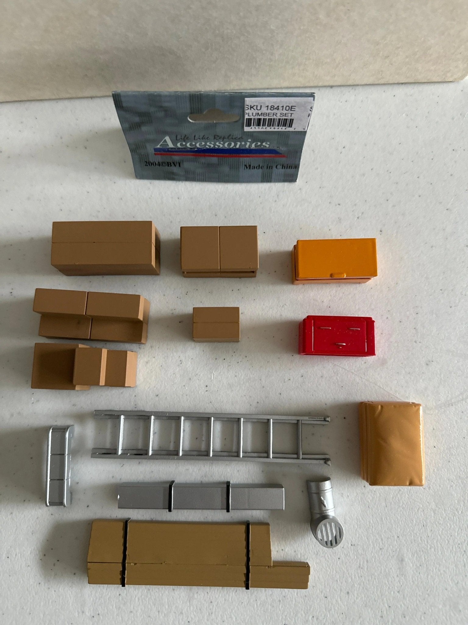 Phoenix Garage Diorama Accessory Set - Plumbing theme (1/24 Scale)-DiecastModeler.com