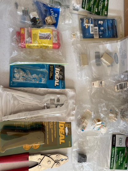 Phone fax and Internet connection accessories and tools - USED-DiecastModeler.com