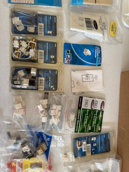 Phone fax and Internet connection accessories and tools - USED-DiecastModeler.com