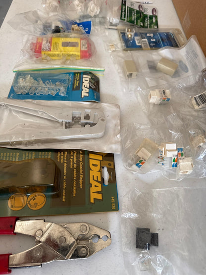 Phone fax and Internet connection accessories and tools - USED-DiecastModeler.com