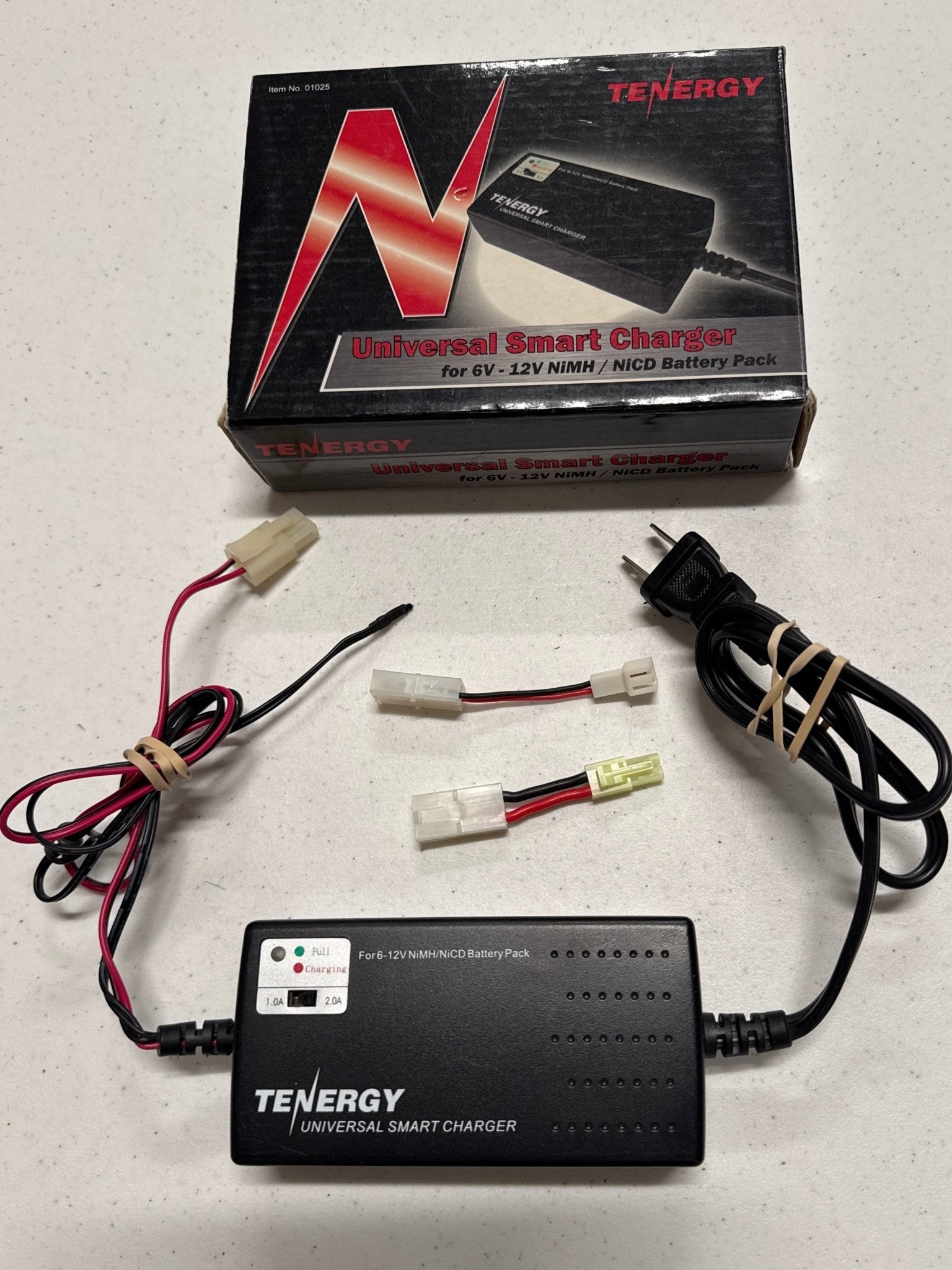 Tenergy  universal smart charger-DiecastModeler.com