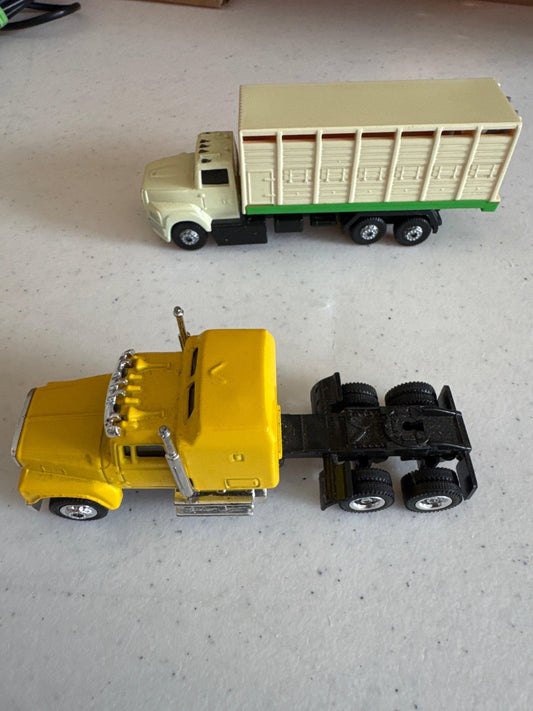 Trucks for your HO layout- (USED)-DiecastModeler.com