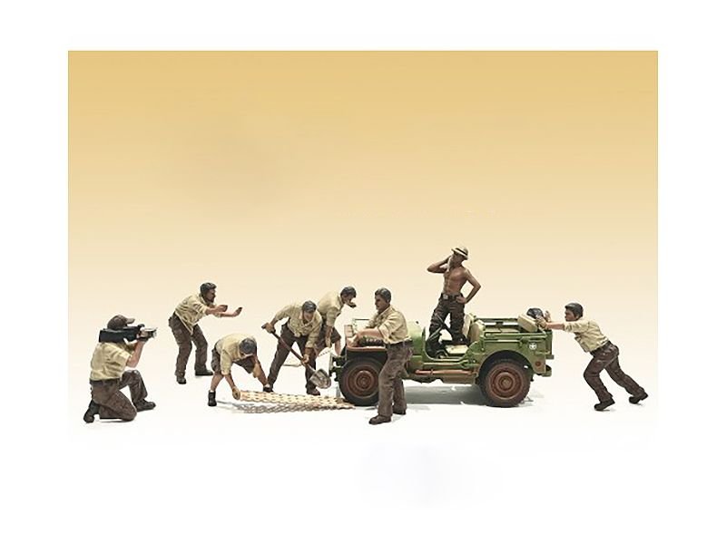 "4X4 Mechanic" 8 piece Figure Set for 1/18 scale models by American Diorama view 1